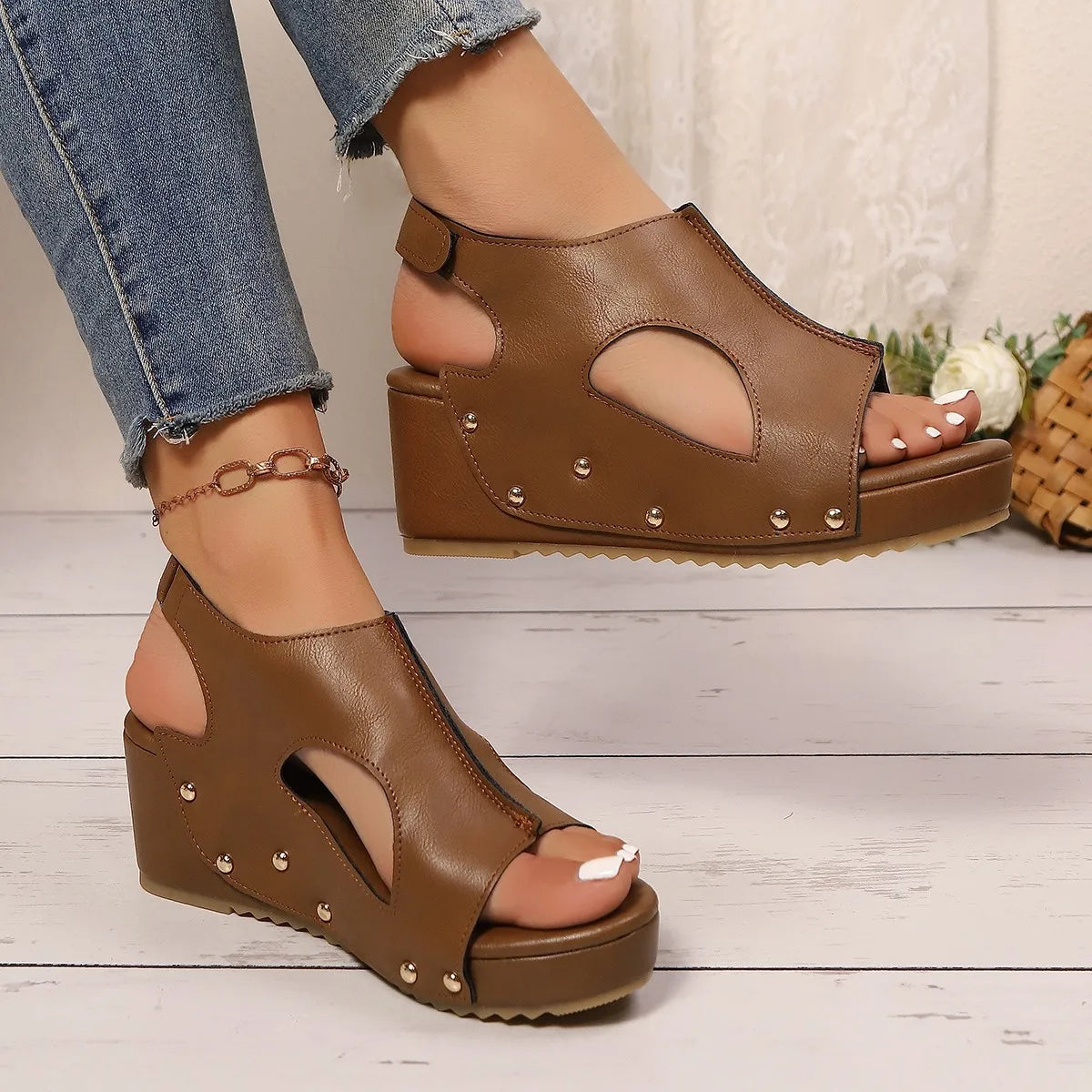 Summer New Fashionable, Elegant, Sexy, Banquet High-heeled Sandals, Round-headed, Open-toe, Comfortable, Casual Women's Shoes