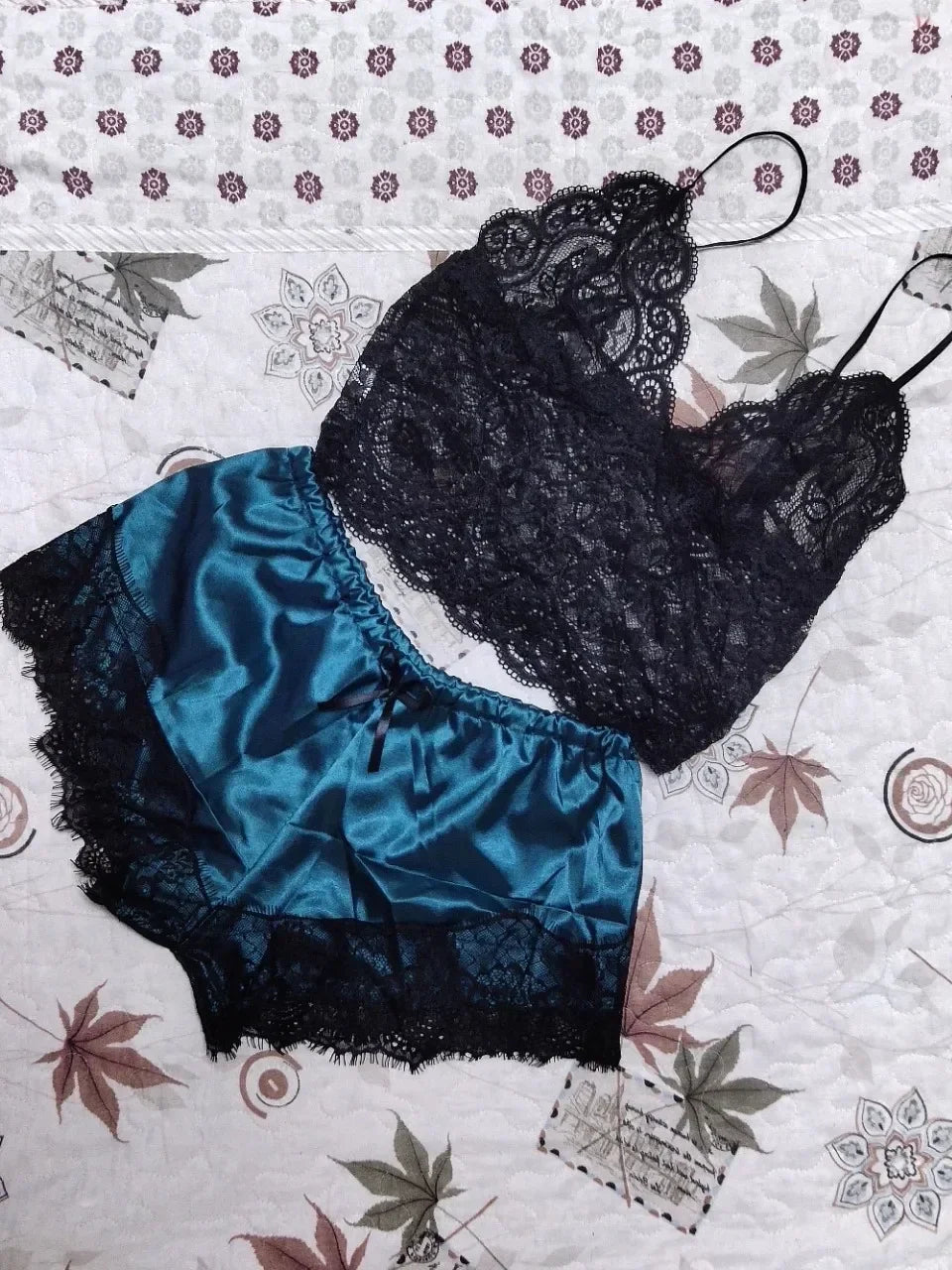 2 Pieces Pajamas Set for Women Sleepwear Sexy Lingerie Lace Silk Crop Tops and Shorts Sets Casual Nightwear Pijamas