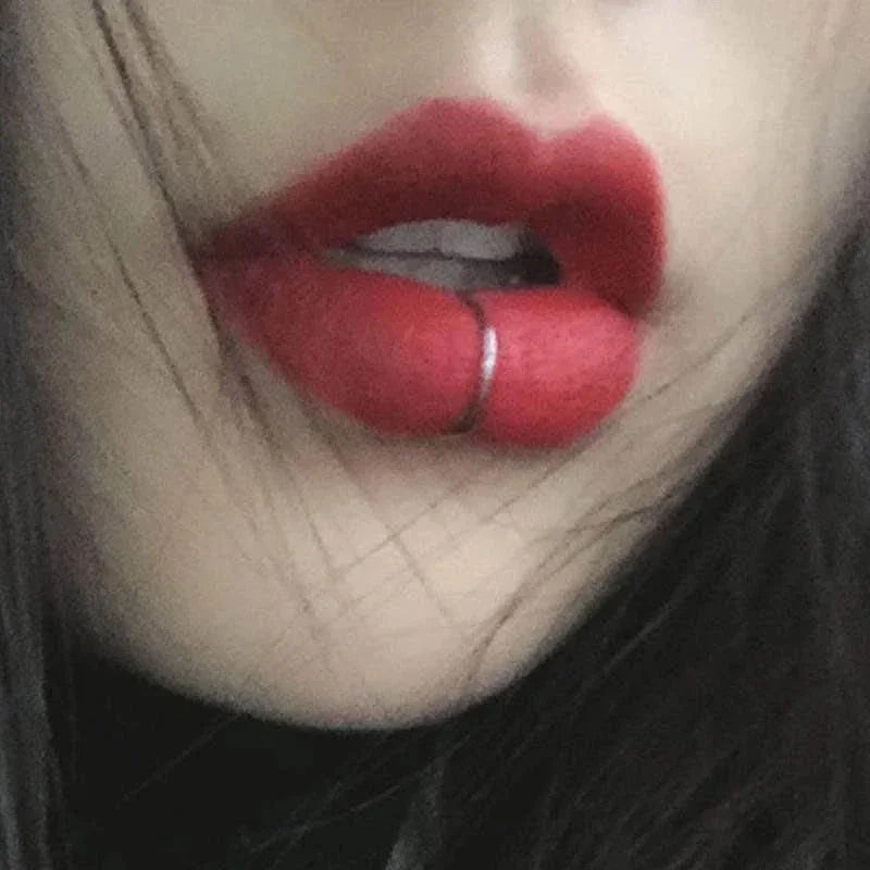 5Pcs/set Lip Nose Rings Neutral Punk Lip-shaped Ear Nose Clip Fake Diaphragm with Perforated Lip Hoop Body Jewelry Steel Ring