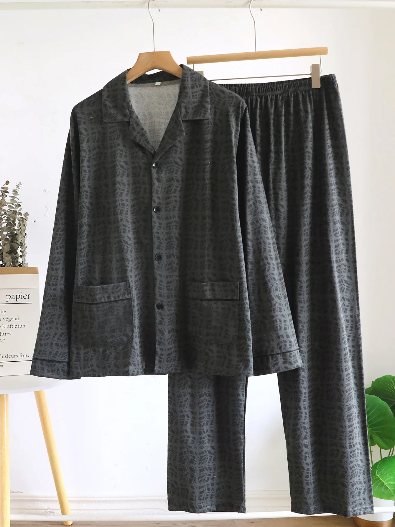 Men's Pajamas Can Be Worn Outside in Spring and Autumn, Cardigan Long-Sleeved New Casual Home Wear Men's Autumn and Winter Suits